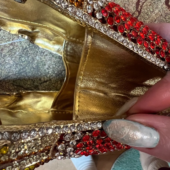 “Box of French Fries” 🍟 heavy crystal minaudiere clutch, red box with rainbow - Picture 15 of 16